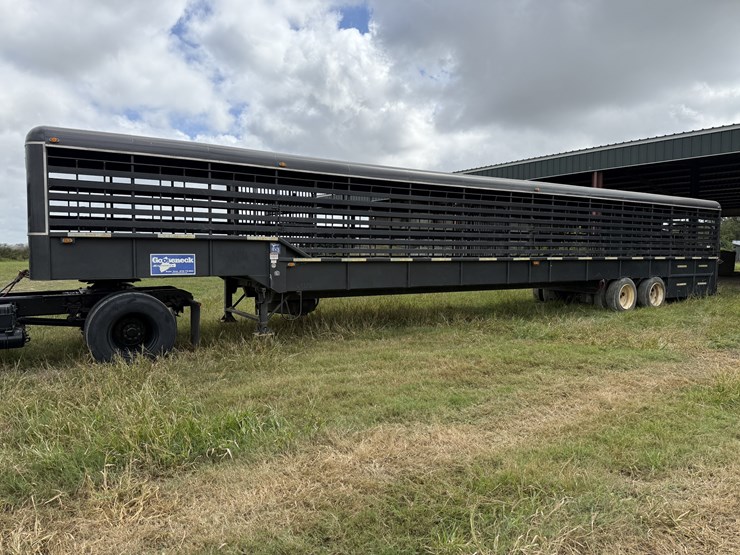 2015-goose-neck-cattle-trailer-image-2