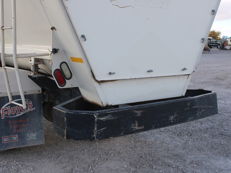 2004-international-durastar-4300-image-74