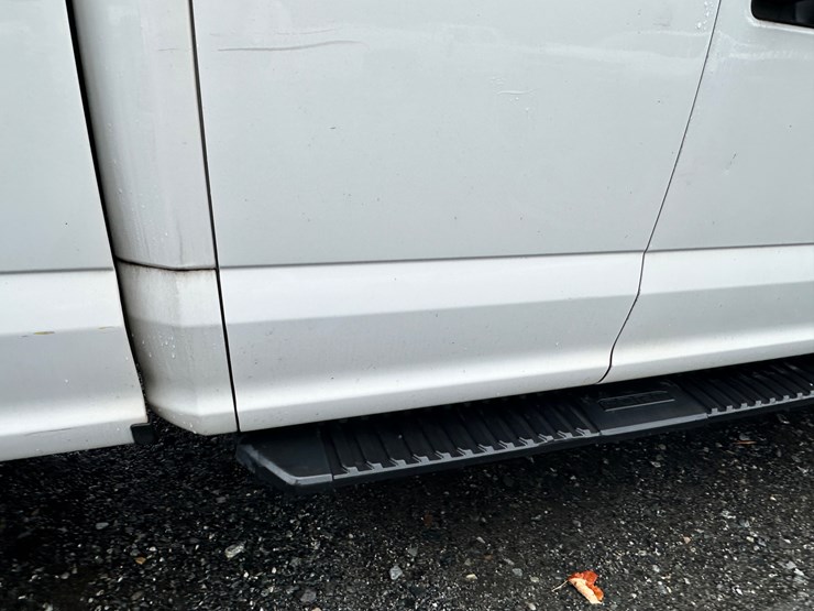 2020-ford-f150-xl-image-16