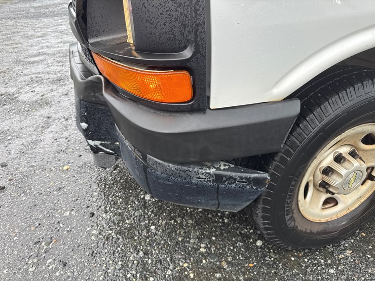 2014-utility-van-image-11