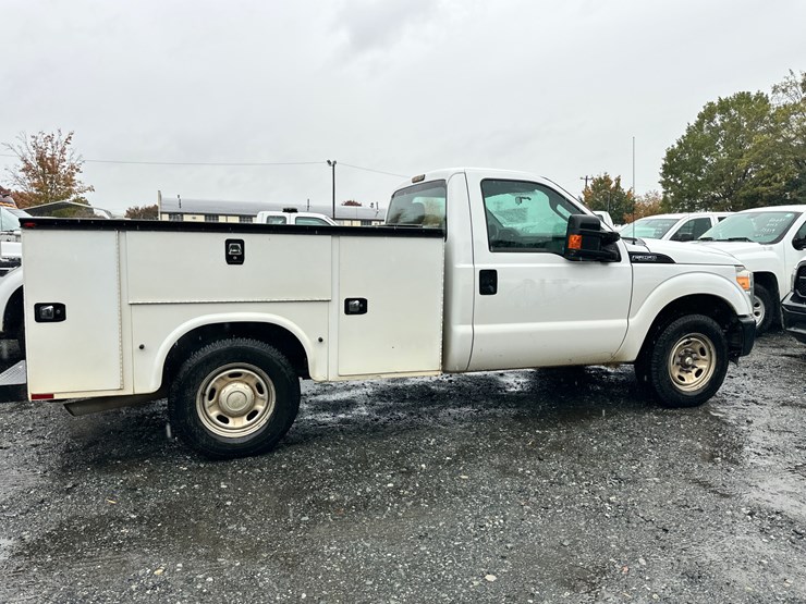 2016-ford-f250-xl-image-5