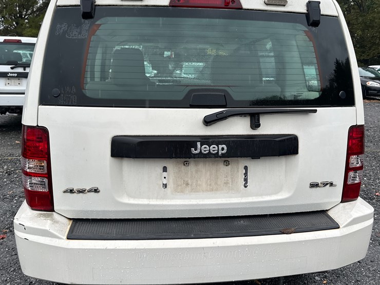 2008-jeep-liberty-image-11