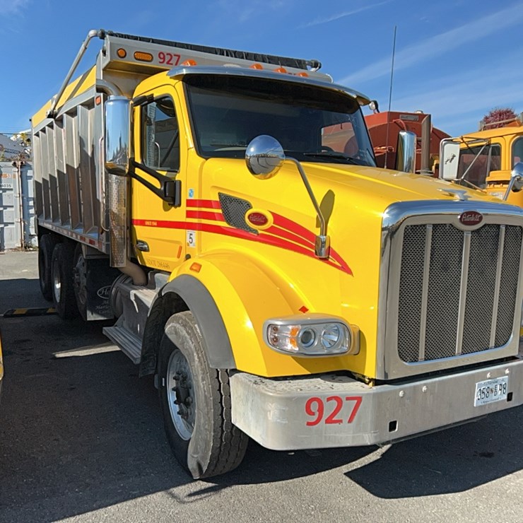 2017 PETERBILT 567