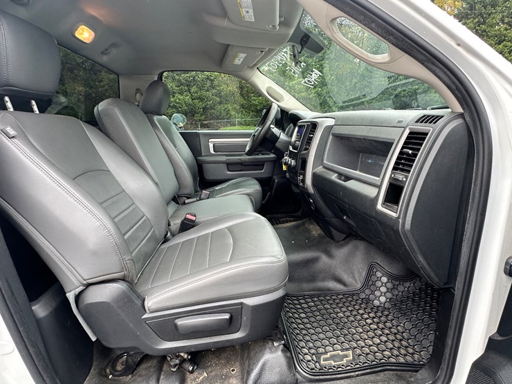 2015-dodge-ram-1500-image-75