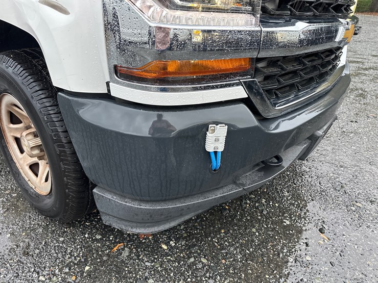 2016-chevrolet-silverado-image-23