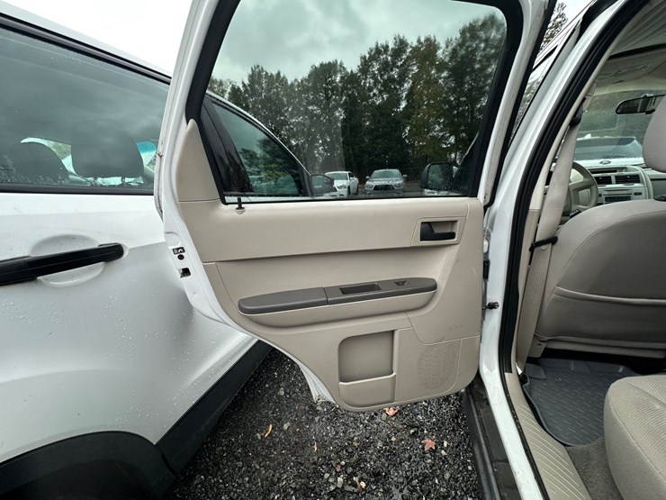 2008-ford-escape-hybrid-image-25