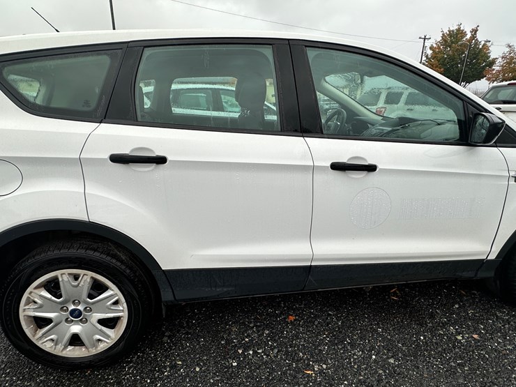 2015-ford-escape-image-14