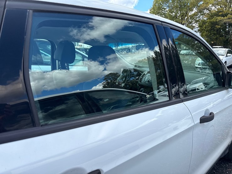 2015-ford-escape-image-43