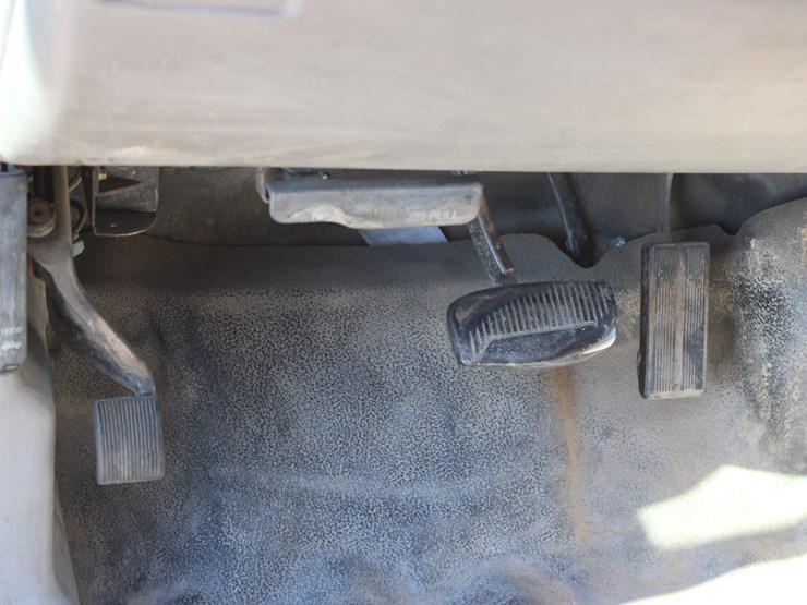 2001-ford-f350-image-21