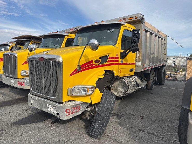 2017-peterbilt-567-image-1