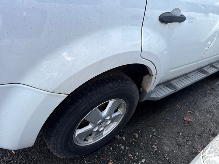 2012-ford-escape-xlt-image-45