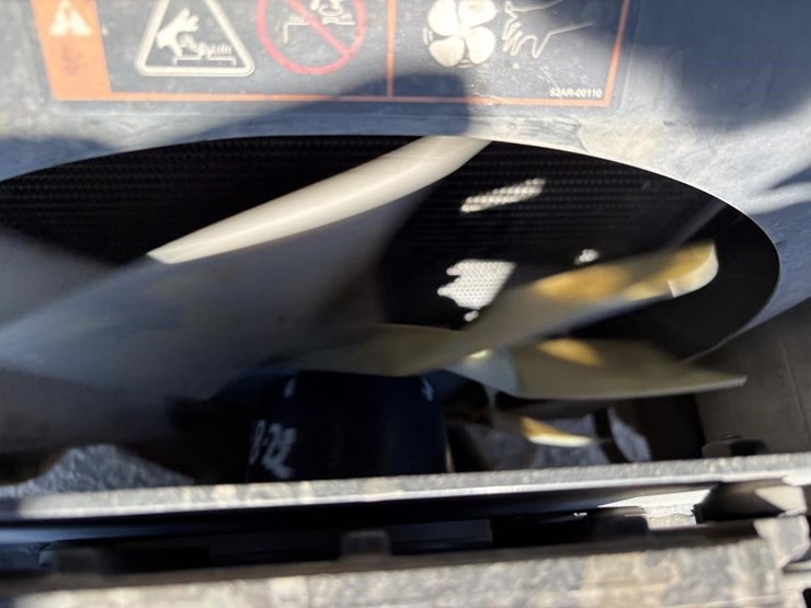 2011-hyundai-30l-7a-image-30