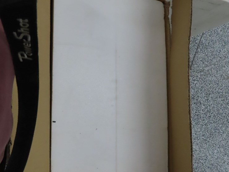 john-deere-resin-boy-on-tractor--selling-as-pair-nib-and-new-in-styrofoam-packaging-image-3