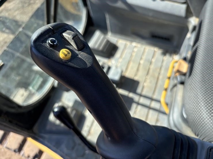 2021-caterpillar-308-cr-image-31