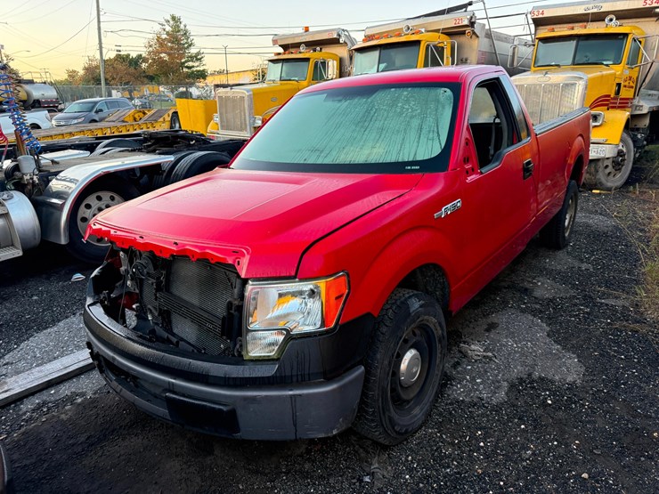 2012-ford-f150-xl-image-1