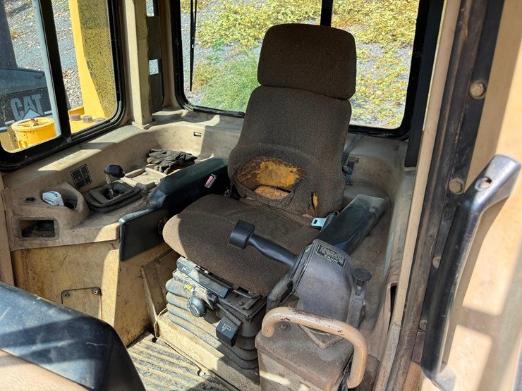 caterpillar-d6r-lgp-image-13