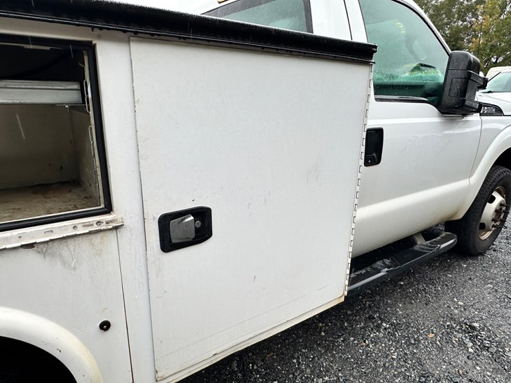 2015-ford-f350-image-16