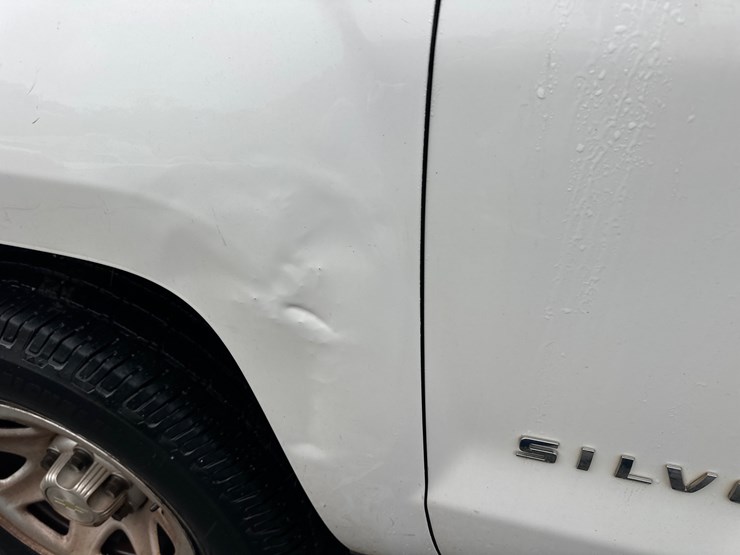 2016-chevrolet-silverado-image-31