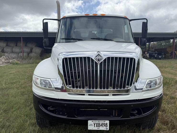 2014-international-maxxforce-dt-image-4