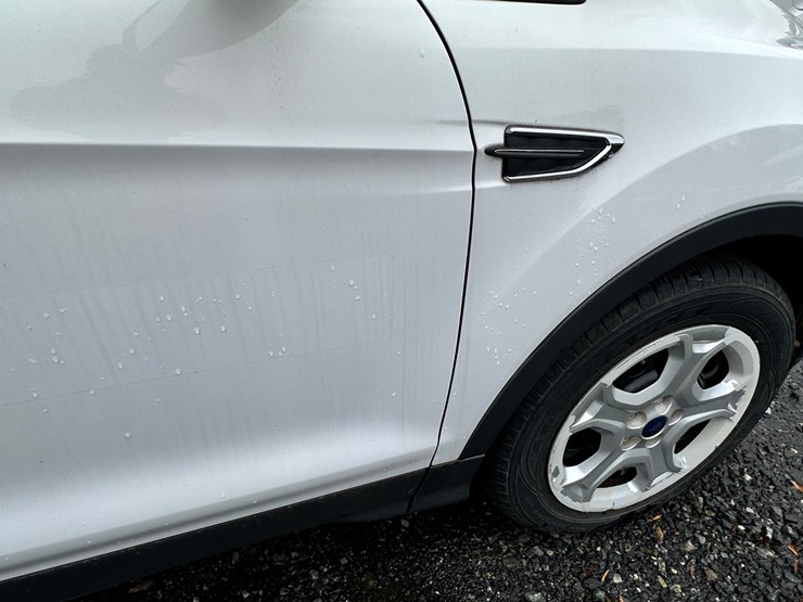 2017-ford-escape-image-19