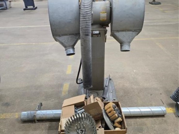 #2734-•-g&p-machinery-epn-flap-sander-image-3