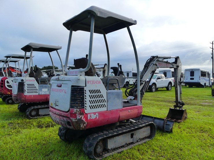 takeuchi-tb016-image-3