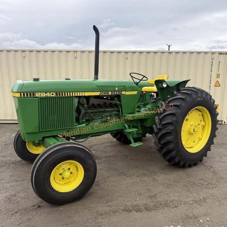 JOHN DEERE 2940