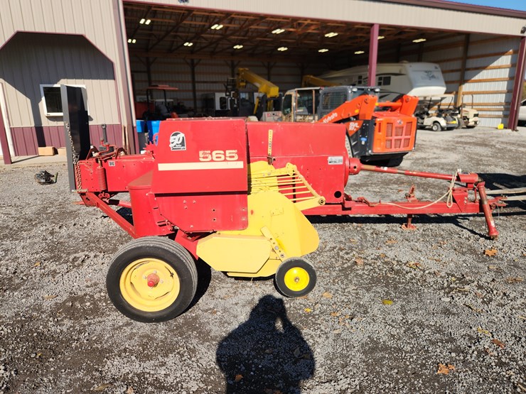 new-holland-565-image-5