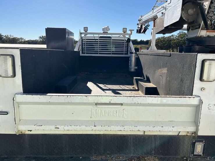 2016-dodge-ram-5500-4x4-crew-cab-stellar-4421-4,000lb-2-ton-crane-service-truck-image-22