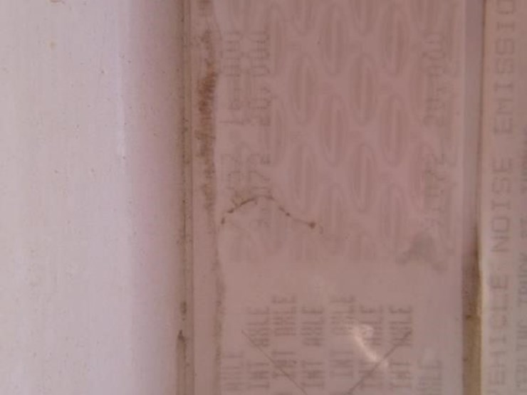 2009-sterling-lt9500-image-28