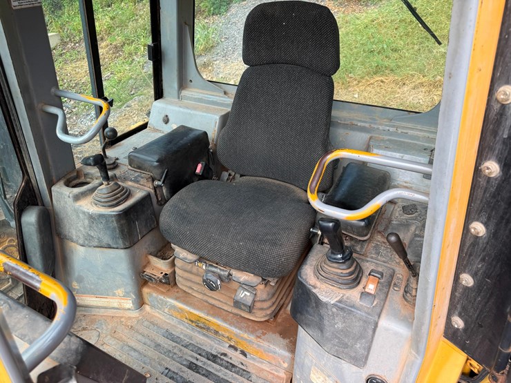 caterpillar-d5g-lgp-image-14