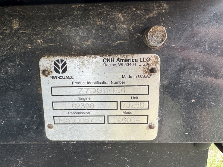 new-holland-t2420-image-3