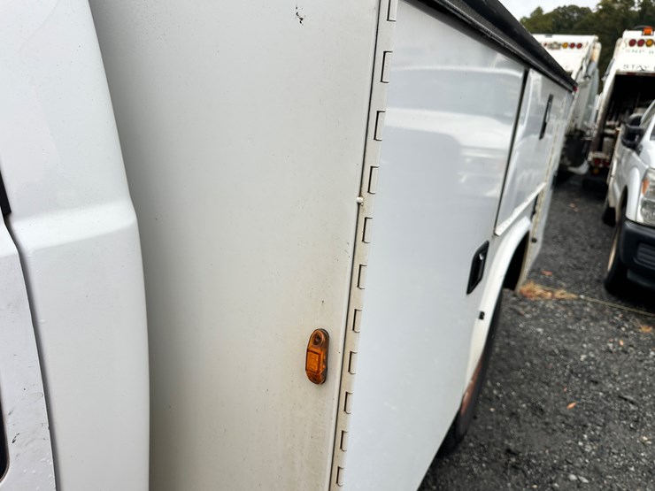 2015-ford-f350-xl-image-56