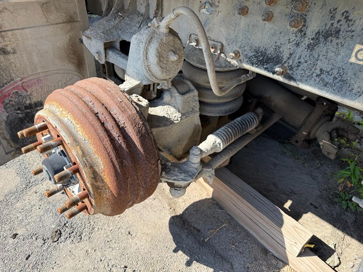 2003-peterbilt-378-image-8