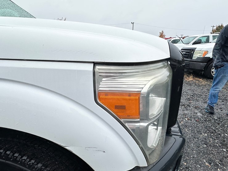 2012-ford-f250-xl-image-33