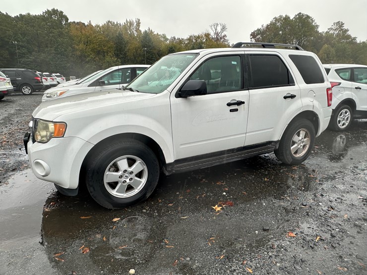 2012-ford-escape-xlt-image-1