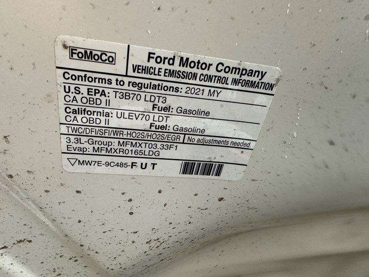 2021-ford-explorer-image-26