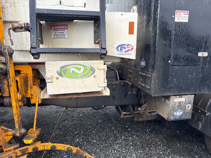 2016-autocar-acx64-image-37