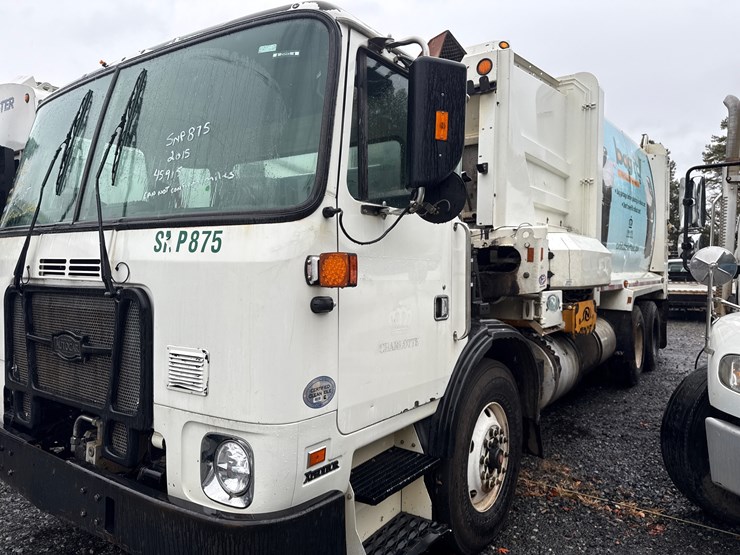 2015-autocar-acx64-image-4