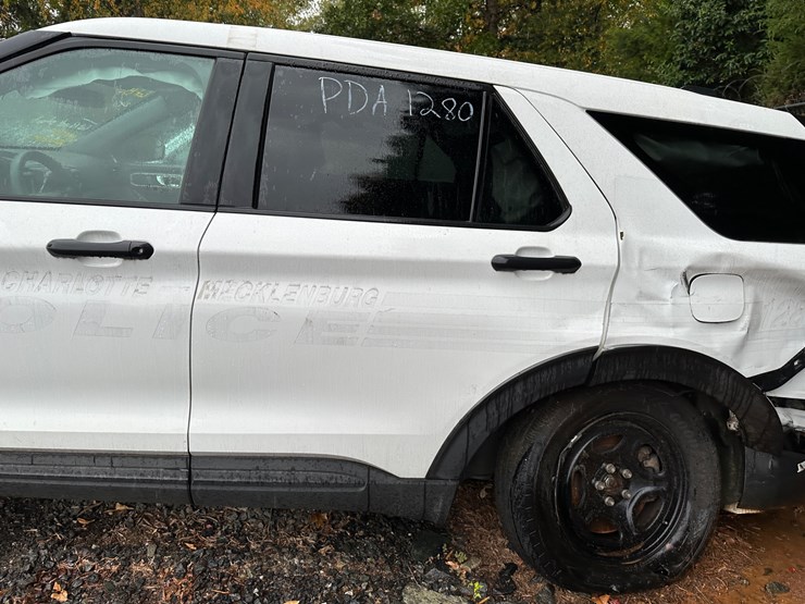 2021-ford-explorer-image-9