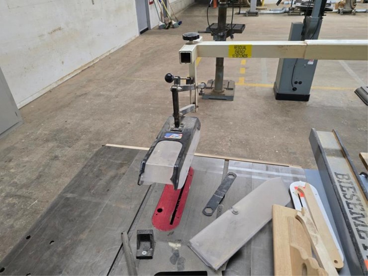 #2728-•-delta-unisaw-table-saw-image-11