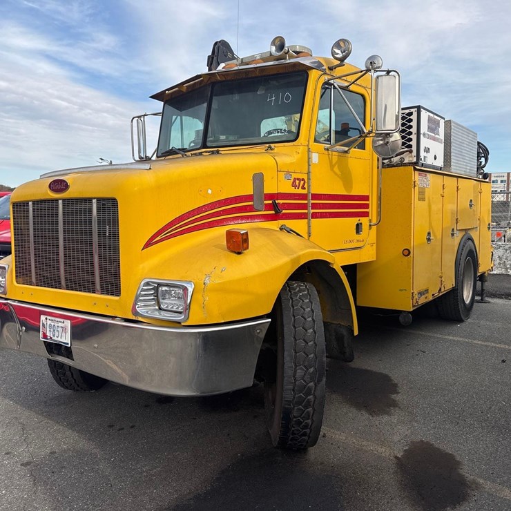 2002 PETERBILT 330
