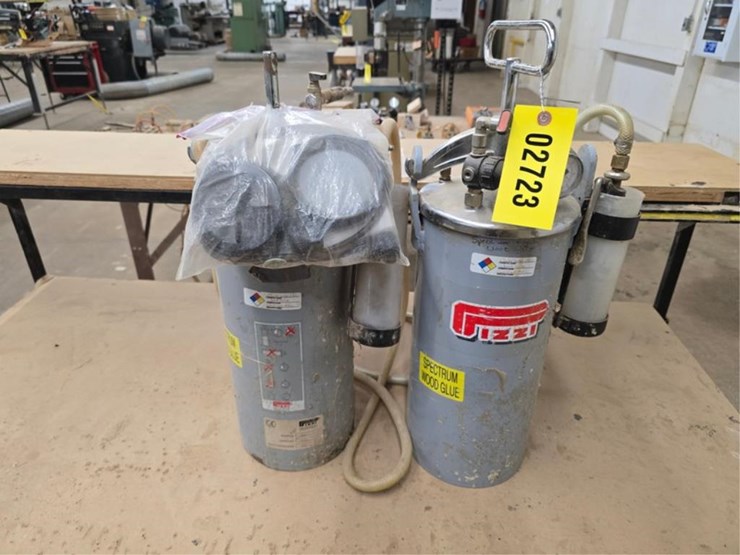 #2723-•-2---pneumatic-glue-sprayers-image-1