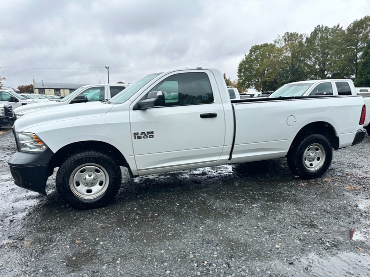 2015-dodge-ram-1500-image-4