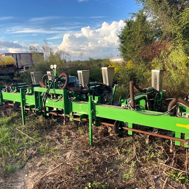 3 Row Twin Row Renaldo Planter