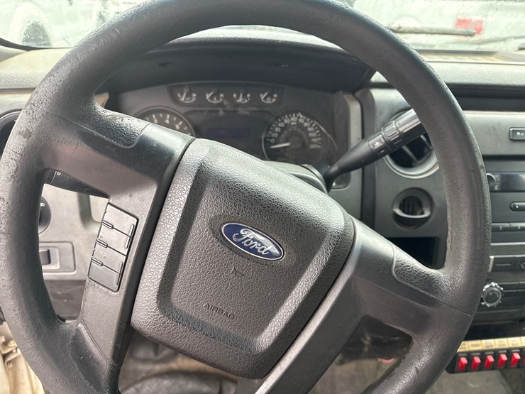 2011-ford-f150-xl-image-29