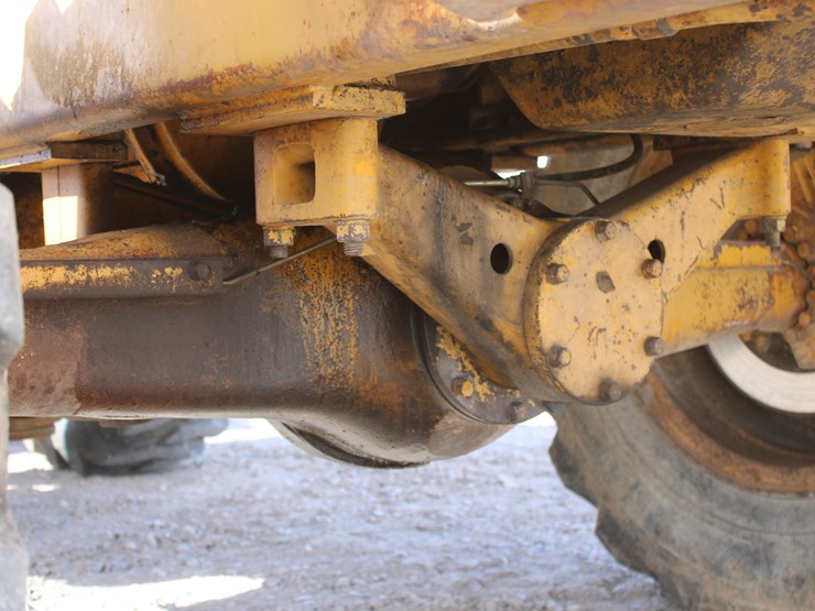 caterpillar-930-image-49