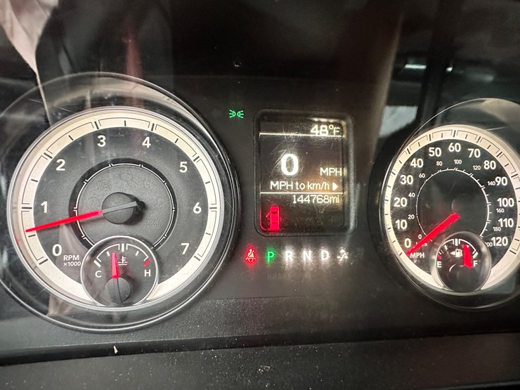 2015-dodge-ram-1500-image-64