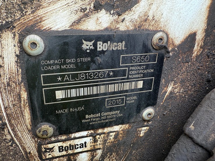 2015-bobcat-s650-image-15