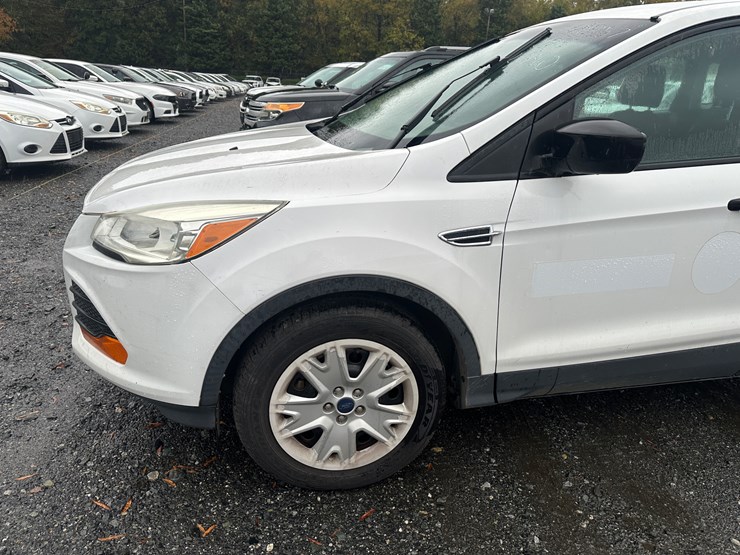 2015-ford-escape-image-8